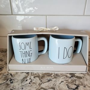 Rae Dunn coffee mug set